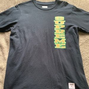 Supreme “logo” tee